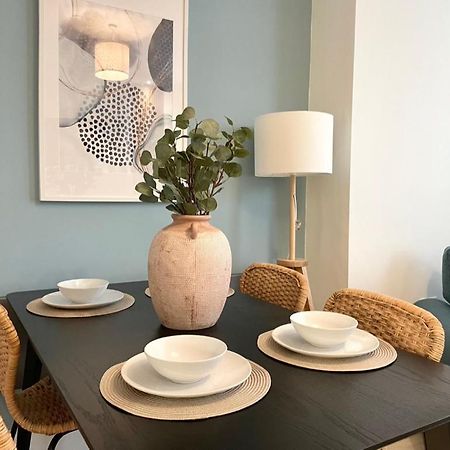 Luxury Porthcawl Large Spacious 2 Bedroom Apt, Garden, Prime Location מראה חיצוני תמונה