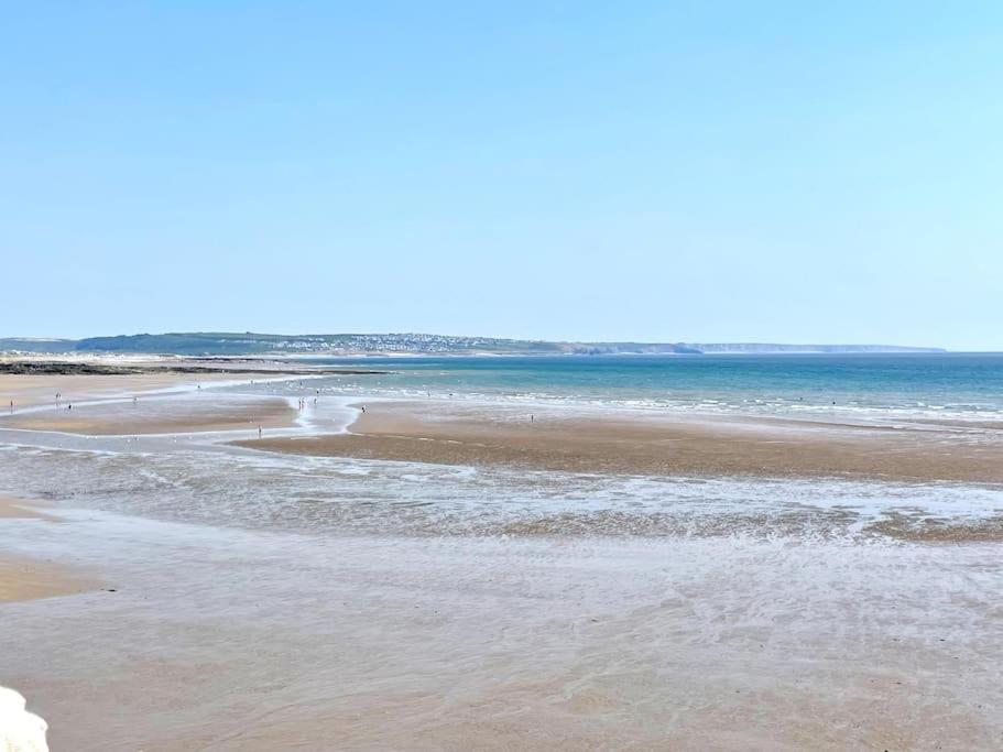 Luxury Porthcawl Large Spacious 2 Bedroom Apt, Garden, Prime Location מראה חיצוני תמונה